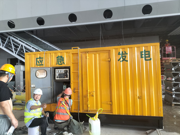 淮滨怎样判断空气滤清器是否需要更换？